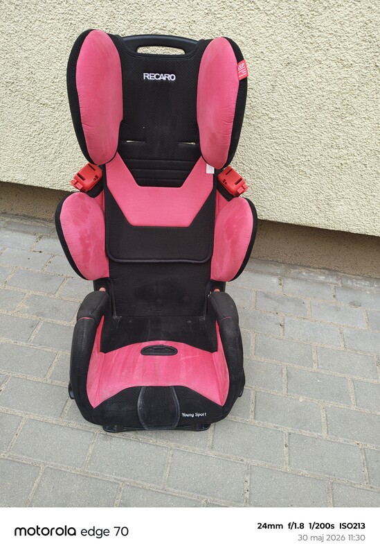 Elbląg Oddam fotelik samochodowy do 18 kg za czekoladowe ptasie mleczko. Obicie do odświeżenia