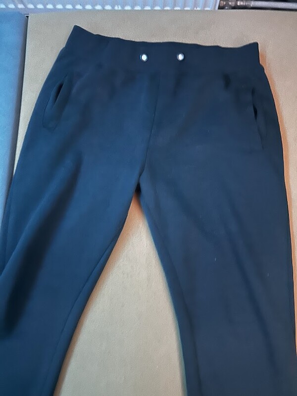 Elbląg Sprzedam używane długie czarne spodnie z kieszeniami w kolorze czarnym rozmiar XL, są nie markowe brzydkie i