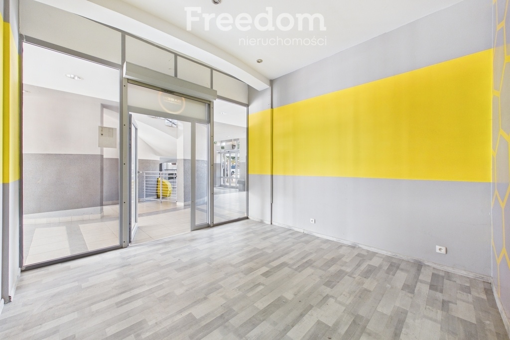 Elbląg FREEDOM NIERUCHOMOŚCISprzedam lokal użytkowy - Elbląg, Plac Dworcowy. Na sprzedaż lokal użytkowy o powierzchni