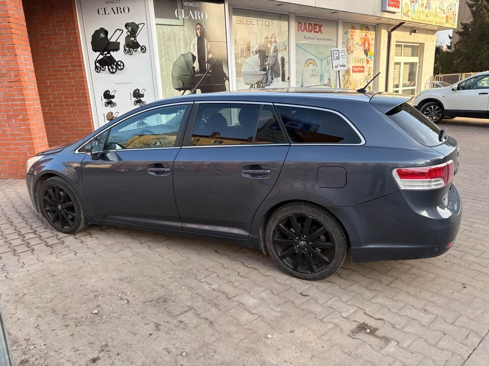 Elbląg Do sprzedania mam niezawodną Toyotę Avensis z 2009 roku, w NAJBOGATSZEJ wersji wyposażenia. To auto, które z