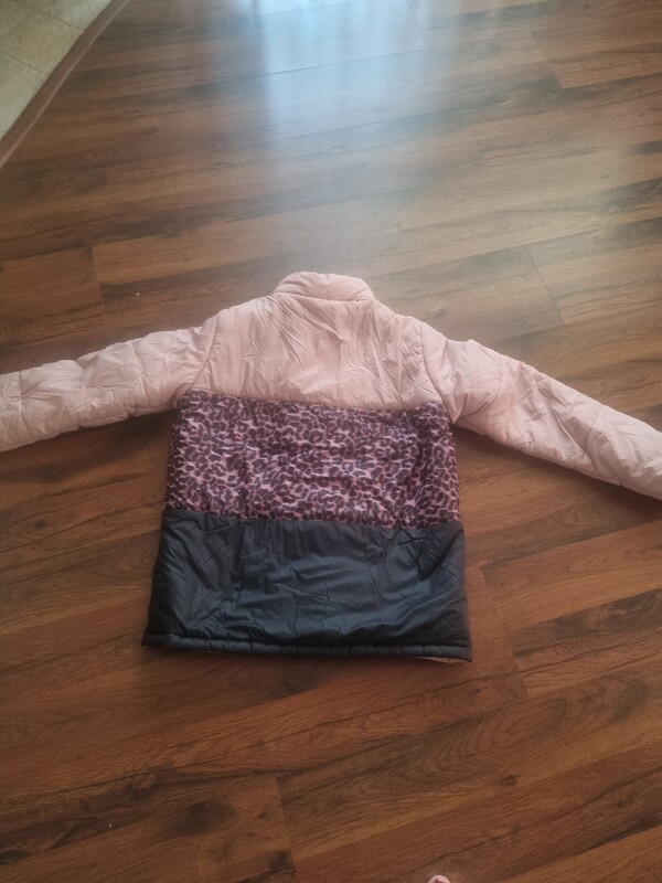 Elbląg Sprzedam modną kurtkę dla dziewczynki na zimę 158cm, stan bardzo dobry, zadbana, czysta, ubrana 2 razy. Cenna