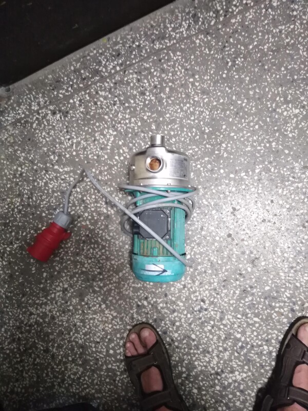 Elbląg Sprzedam pompę hydroforowa trójfazowa sprawna bardzo mało używaną stan bardzo dobry w załączeniu przesyłam