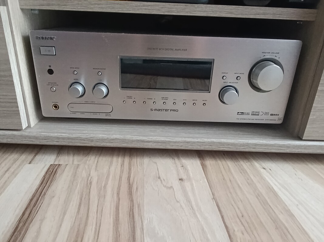 Elbląg Sprzedam kino domowe JBL :
Głośnik centralny EC-25
Głośnik E-90 2 sztuki,
Głośnik E-20 2 sztuki,
Subwoofer