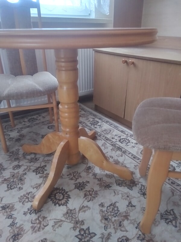 Elbląg Okrągły stolik z 2 krzesłami
Kanapa rozkładana 175x120cm stan idealny
Sofa amerykańska 195x112 cm