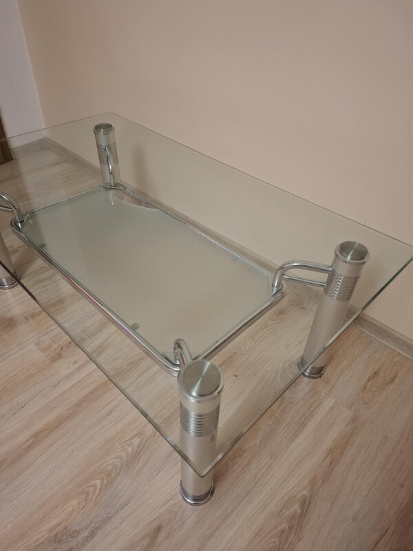 Elbląg Mam do oddania, za ptasie mleczko, ławę widoczną na zdjęciu, solidna, lekko uszkodzona dolna półka