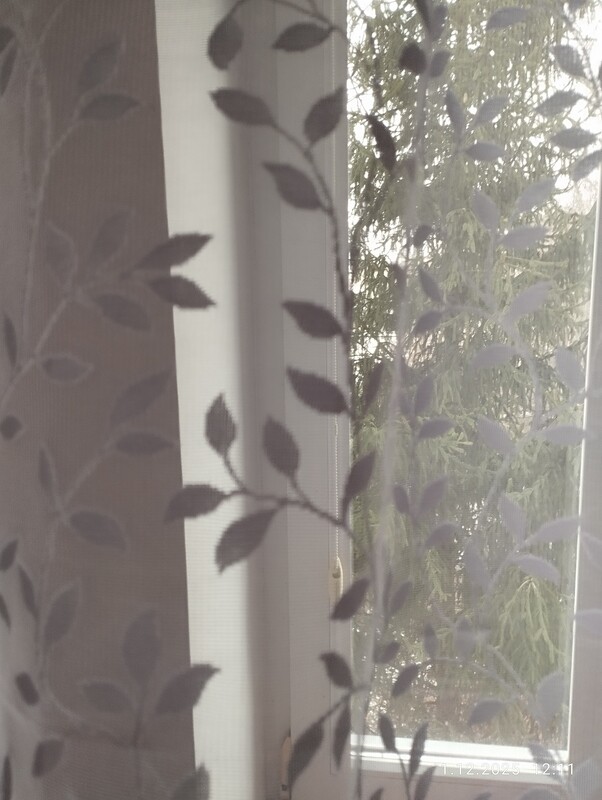 Elbląg Sprzedam piękną, gęstą, białą firanę. Stan idealny. Wymiary długość 400 cm, wysokość 140 cm. Na taśmie.