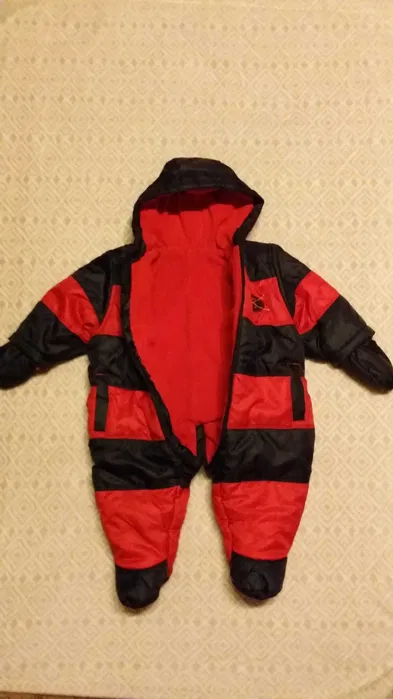 Elbląg Mam do zaoferowania nowy (brak papierowych metek), cieplutki kombinezon dla chłopca. Rozmiar 68 cm. Szczerze