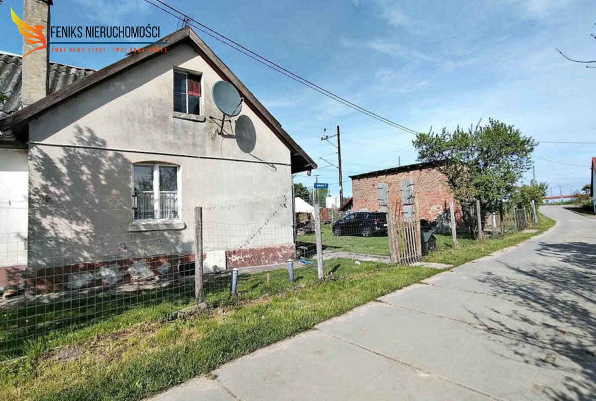 Elbląg FENIKS NIERUCHOMOŚCIPOLECA:DOM DO REMONTU - KOMOROWO ŻUŁAWSKIECENA 235.000 ZŁ POWIERZCHNIA 80,37 M24 POKOJE