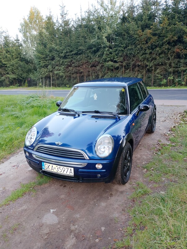 Elbląg Sprzedam Mini One 1,6benzyna 90km 2002rok. Auto posiada sprawną klimatyzację elektryczne szyby, nowe opony