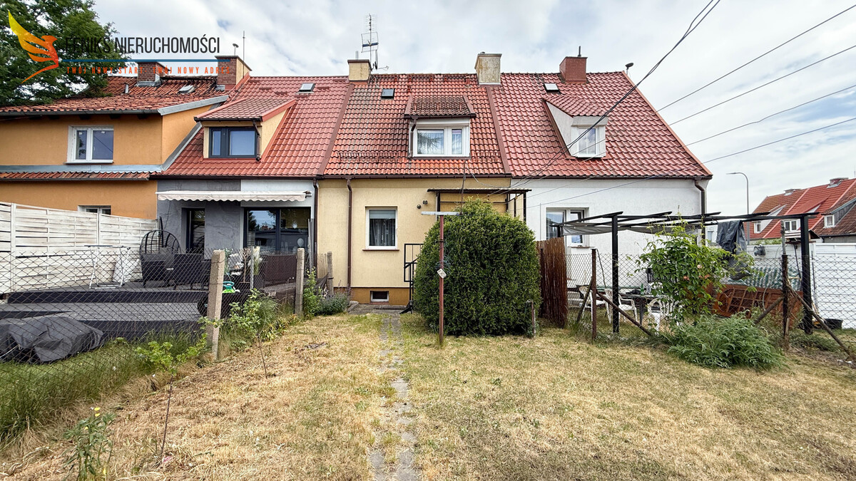 Elbląg FENIKS NIERUCHOMOŚCIPOLECA:DOM NA Z OGRÓDKIEM UL. KIELECKACENA 639.000 ZŁ POWIERZCHNIA DOMU 77