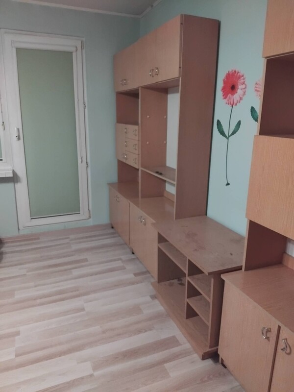 Elbląg Sprzedam Kawalerkę 34m2 z zabudowanym dużym balkonem. Okna PVC. Do lokalu przynależy piwnica