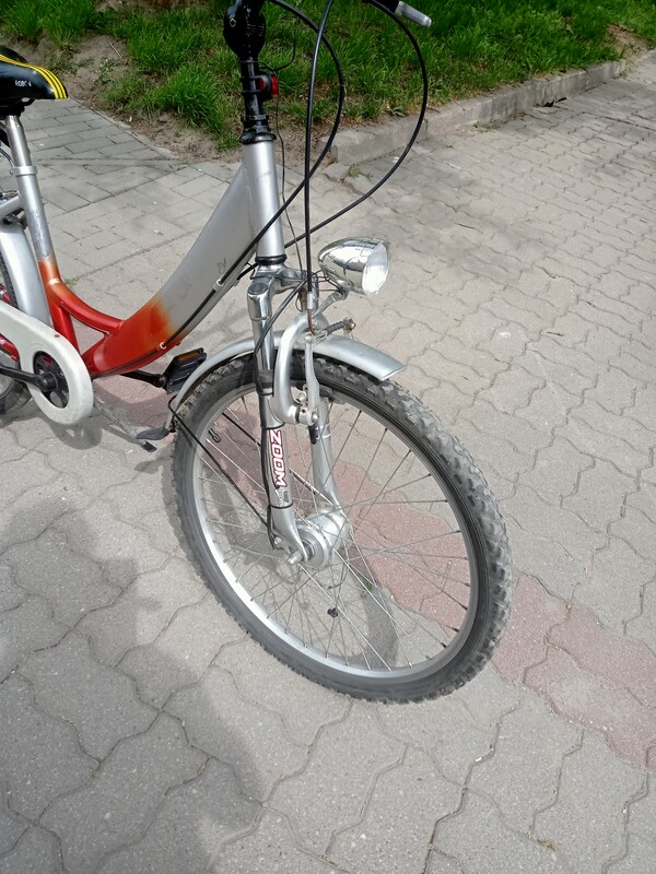 Elbląg sprzedam dwa rowery w stanie dobrym + mniejszy kola 24 cale , wiekszy kola 26 cali, cena po 350 zl.
