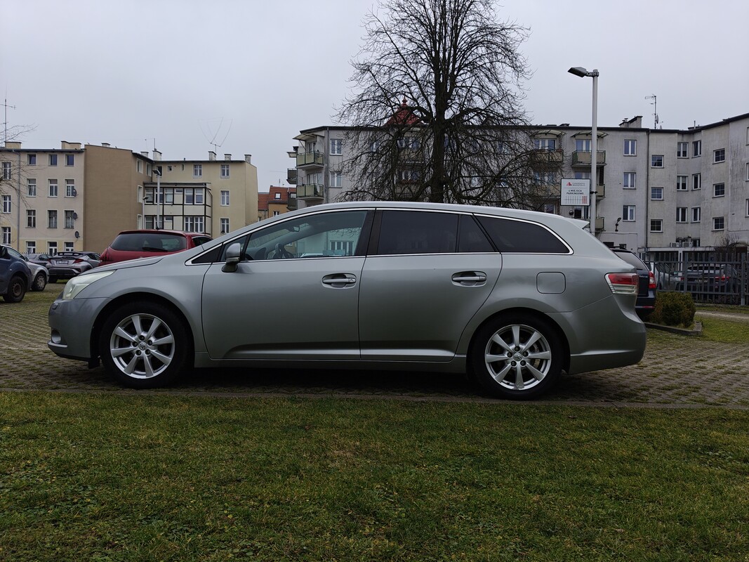 Elbląg Sprzedam Toyota Avensis T27,1 właściciel od nowości. Benzyna, serwisowany na bieżąco. Nowe opony wielosezonowe.