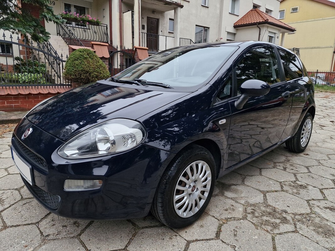Elbląg Fiat Grande Punto1.4 BenzynaRok produkcji 2015Klimatyzacja172 tys kmKupiony w Polskim Salonie