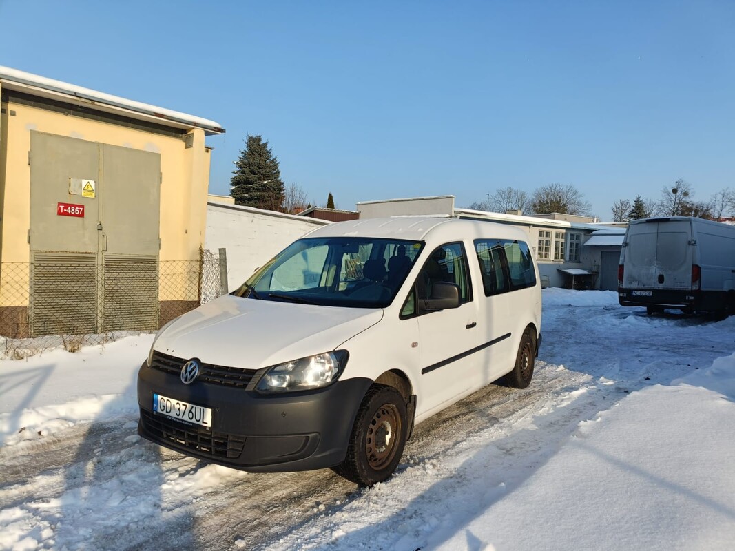 Elbląg Sprzedam VW Caddy 1.6 tdi w wersji przedłużonej MaxiWyposażenie:Klimatyzacja ręcznaElektryczne szyby i