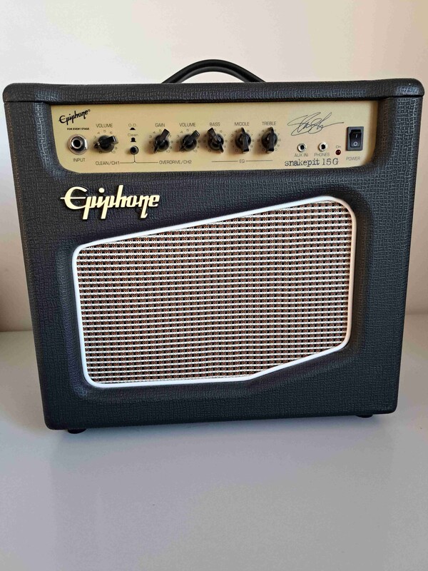 Elbląg Wzmacniacz / Combo gitarowe - Epiphone Snakepit 15G.
Wzmacniacz gitarowy typu combo o mocy 15W, przeznaczony