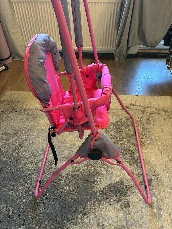 Elbląg Sprzedam praktycznie nową huśtawkę dla dziecka od 12-36 miesięca. Idealna do pokoju lub ogrodu. Cena sklepowa