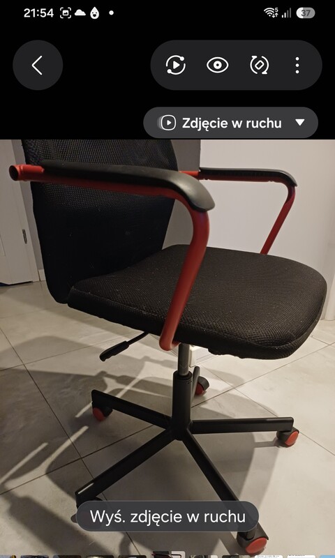 Elbląg Sprzedam używane krzesła do biurka. Krzesła są w dobrym stanie z normalnymi objawami użytkownia, działają w