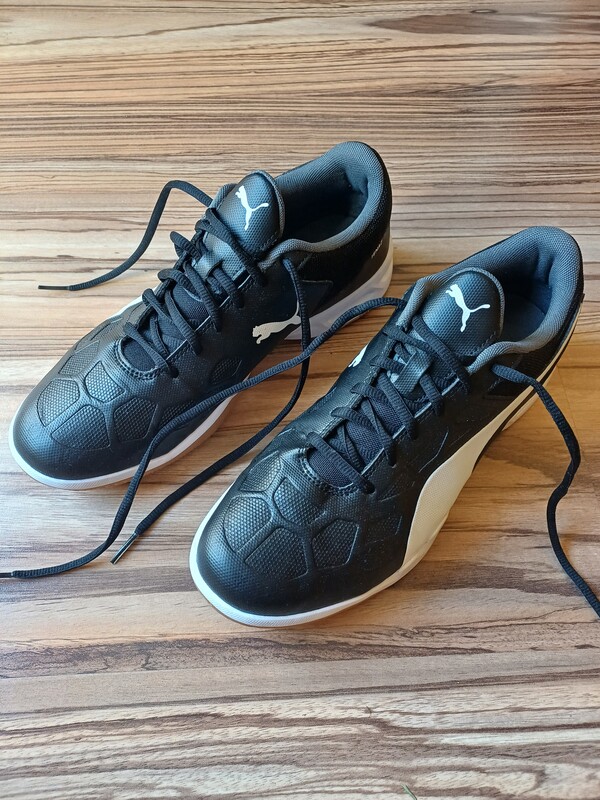 Elbląg PUMA Tenaz halówki rozmiar 40.5 Długość wkładki 26 cm stan doskonały unisex skóra ekologiczna