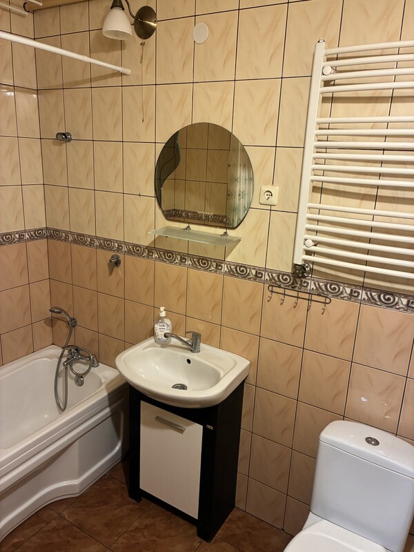 Elbląg wynajmę kawalerkę w dom jedno rodziny, osobne wejście, parking przy posesji, (bez zwierząt), kont. tel.