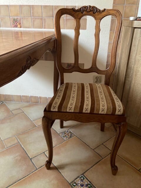 Elbląg Okazyjnie sprzedam stoł i 6 krzeseł. Stan bdb. Stoł rozkladany. Cena do negocjacji, polecam!