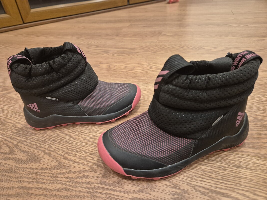Elbląg Sprzedam buty zimowe - śniegowce, dla dziewczynki, adidas RapidaSnow rozmiar 34 - ocieplana wkładka. Stan