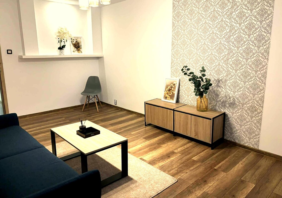 Elbląg 🏡 Do wynajęcia 2-pokojowe mieszkanie – Elbląg, ul. Kalenkiewicza
Oferuję na wynajem przytulne i funkcjonalne