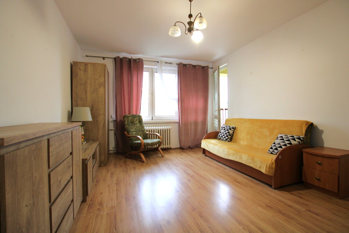 Elbląg NIERUCHOMOŚCI ANNA KRASZEWSKA Mieszkanie 1-pokojowe z balkonem i mediami miejskimi ul. Królewiecka,