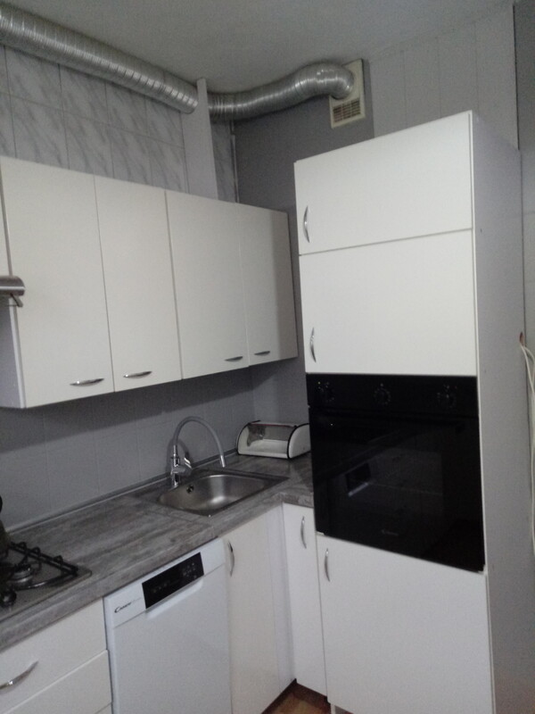 Elbląg Wynajmę dwupokojowe mieszkanie o powierzchni 48 m kw. przy ul. Szarych Szeregów w Elblągu. Koszt wynajmu 1700