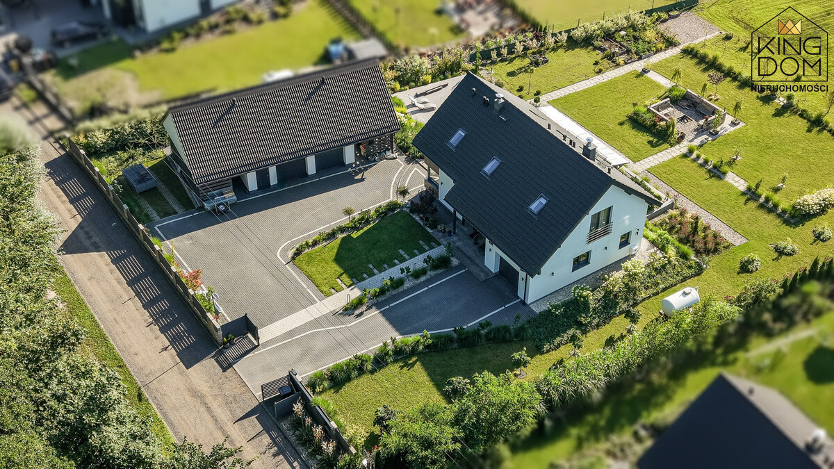 Elbląg KINGDOM NIERUCHOMOŚCI BLISKO CIEBIENOWOCZESNY, WOLNOSTOJĄCY DOM Z GARAŻEMNA DUŻEJ I PIĘKNIE ZAGOSPODAROWANEJ
