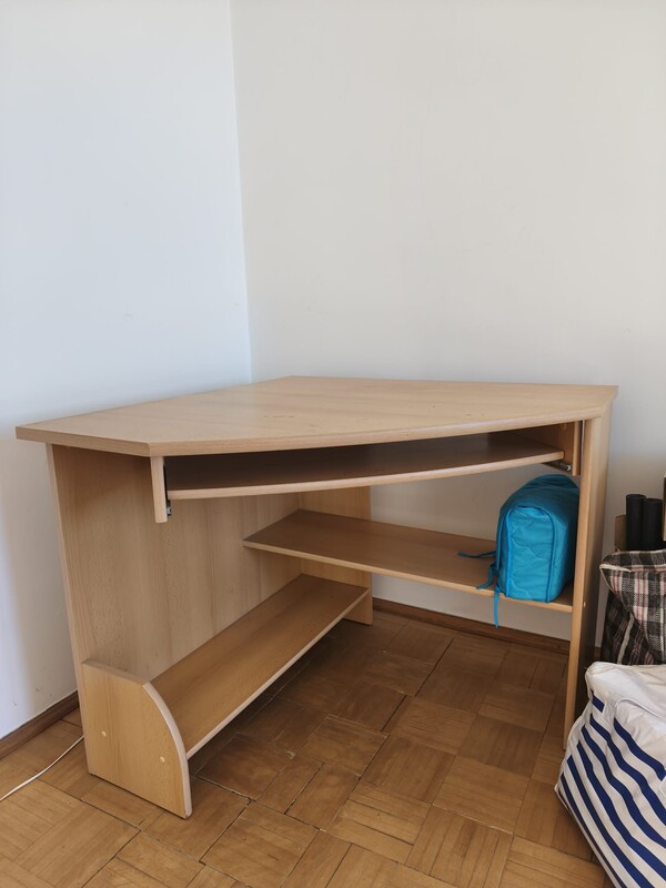 Elbląg ZA DARMO -Biurko pod komputer narożne. transport własny. Pilne.