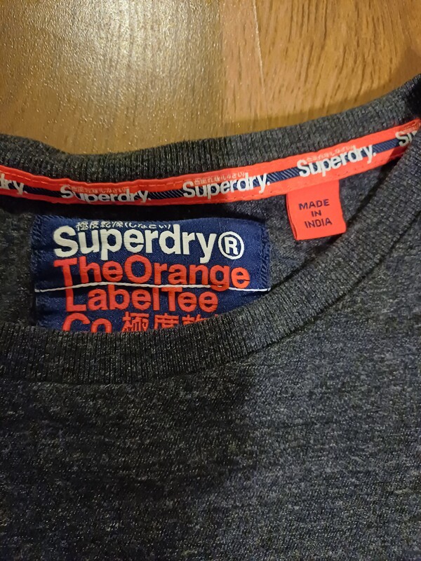 Elbląg Koszulka SUPERDRY rozmiar M stan doskonały beż wad