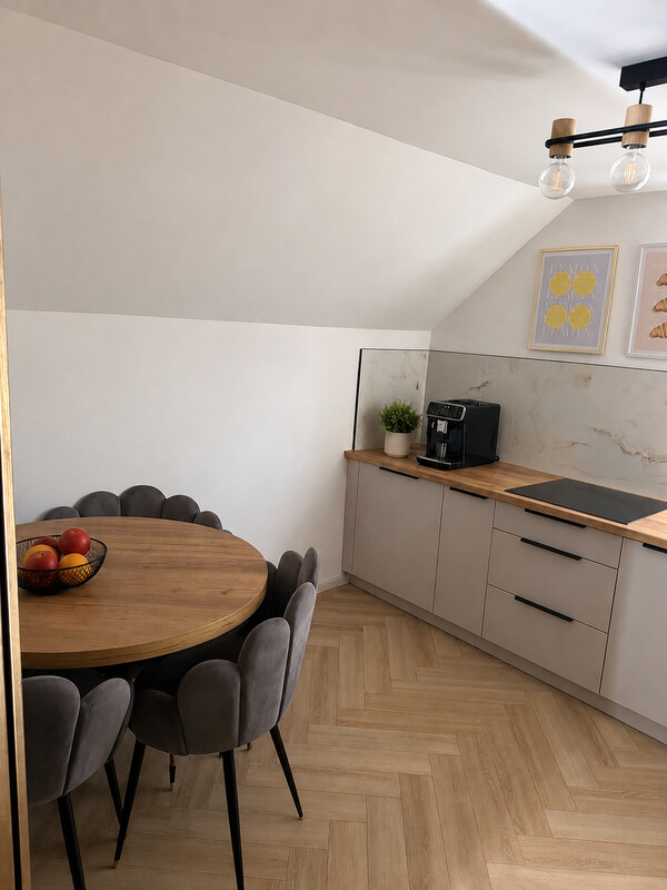 Elbląg Grochowska - 46 m2,2-pokojowe, Garaż, Klimatyzacja, piwnica 7m2.Kuchnia po remoncie.
