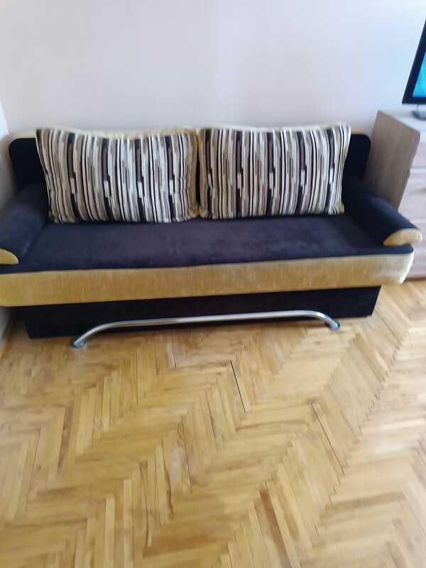 Elbląg Sprzedam sofę z funkcją spania i dwa fotele.
Zniesienie i transport we własnym zakresie