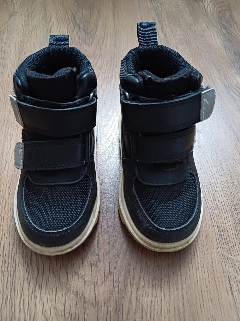 Elbląg Sprzedam buty, kozaczki, wodoodporne H& M, rozmiar 21,wkładka ok.12.5 cm, stan idealny