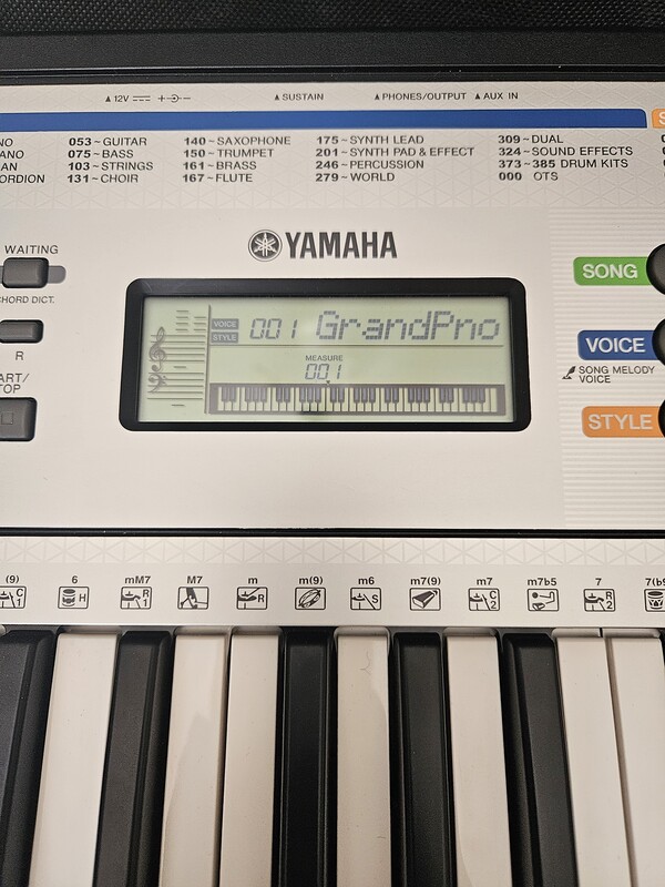 Elbląg Mam na sprzedaż keyboard Yamaha YPT-255 w świetnym stanie. Do samego instrumentu dołączam: - kabel zasilania