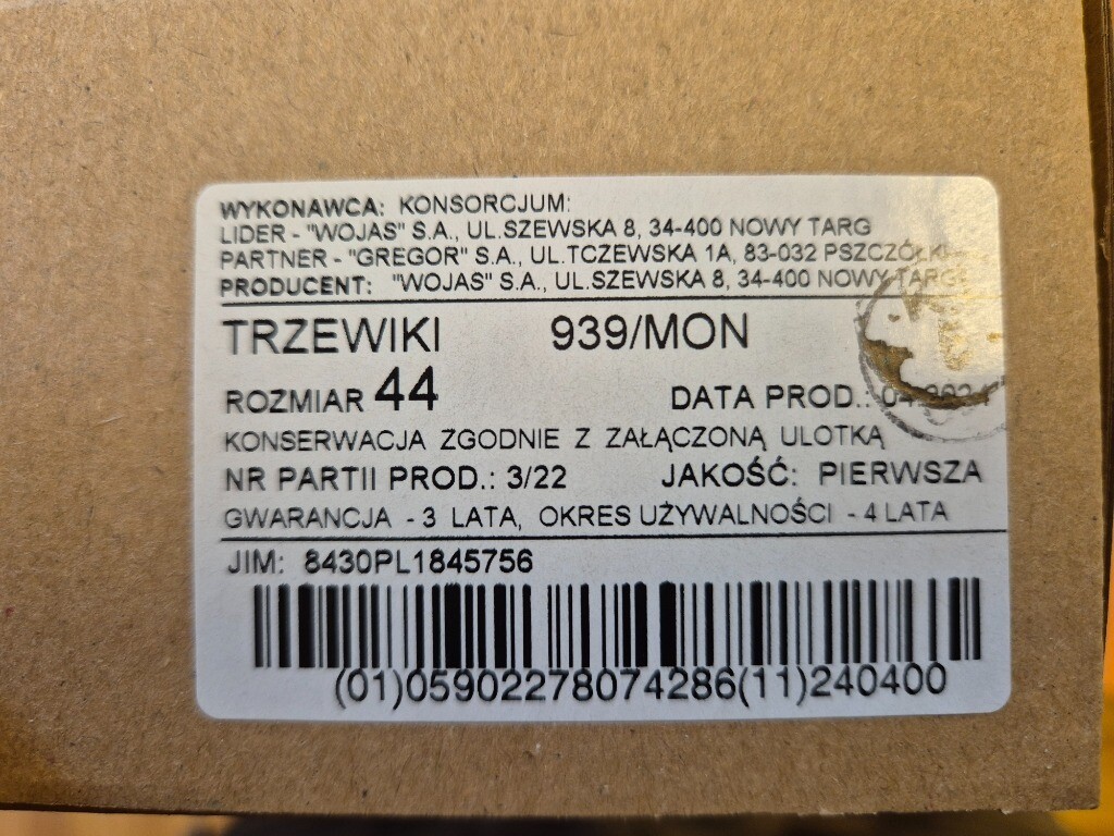 Elbląg Witam,
Mam do sprzedania - NOWE buty wojskowe brązowe rozmiar 44,wzór 939/M0N (buty w opakowaniu jak na zdjęciu)