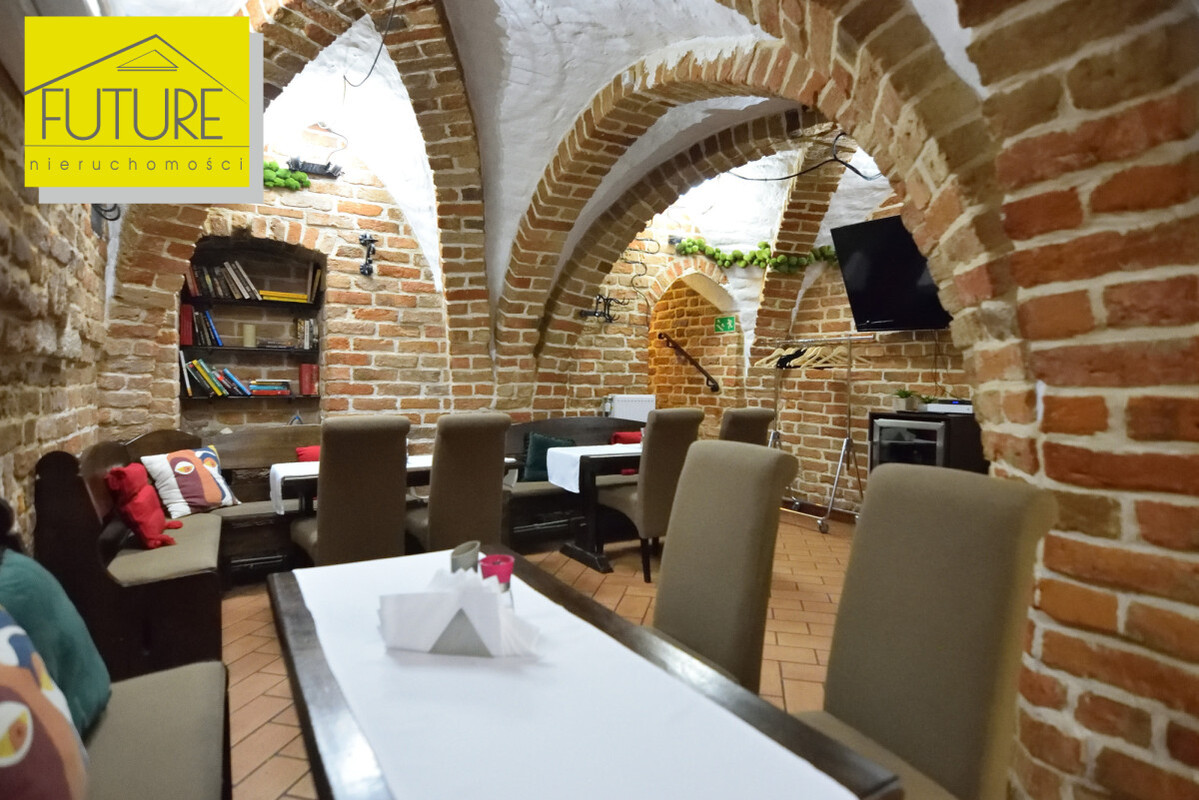 Elbląg FUTURE NIERUCHOMOŚCISprzedam komercyjny - Elbląg ul. Garbary LOKAL GASTRONOMICZNY Z PEŁNYM