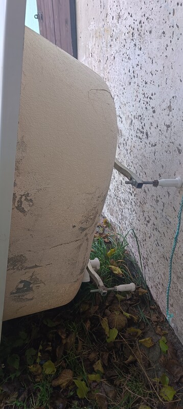 Elbląg Wanna z żywicy. .. do zabudowy 140cm×70 stan bardzo dobry używana. .. kompletna z syfonem