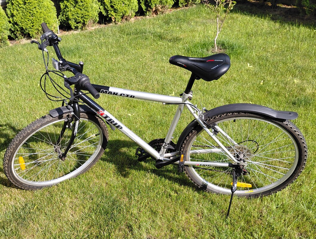 Elbląg Sprzedam rower 3TRIP MAN CTB 26.
Kupiony kilka lat temu, mało używany.
Posiada aluminiowe obręcze, koła 26