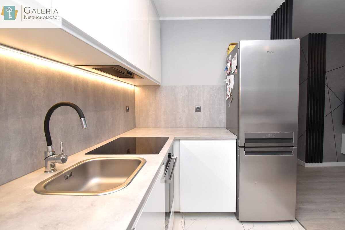 Elbląg GALERIA NIERUCHOMOŚCIZ pasji i miłości do nieruchomościNa sprzedaż: 3-pokojowy apartament w centrum, ul.