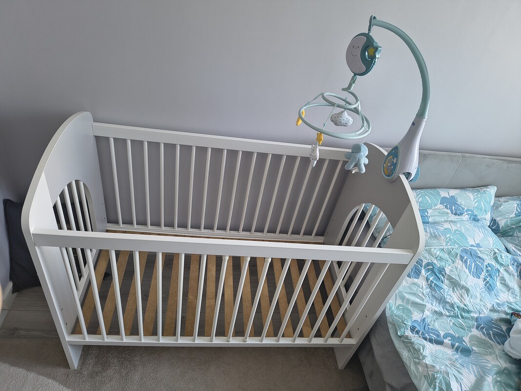 Elbląg Łóżeczko+ materac+ karuzela