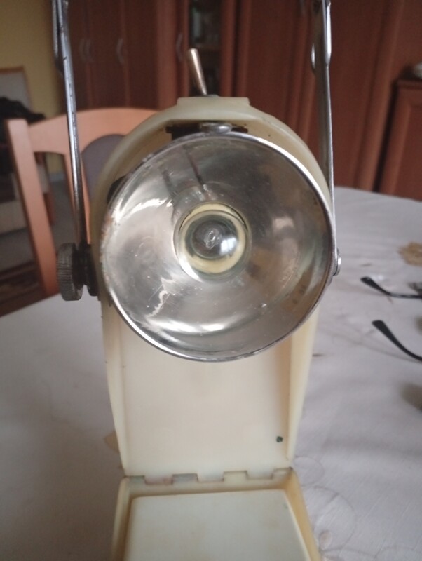 Elbląg sprzedam zabytkowa lampę PRL konduktorska na akumulator  stan bardzo dobry kompletna do kolekcji lub  wystroju