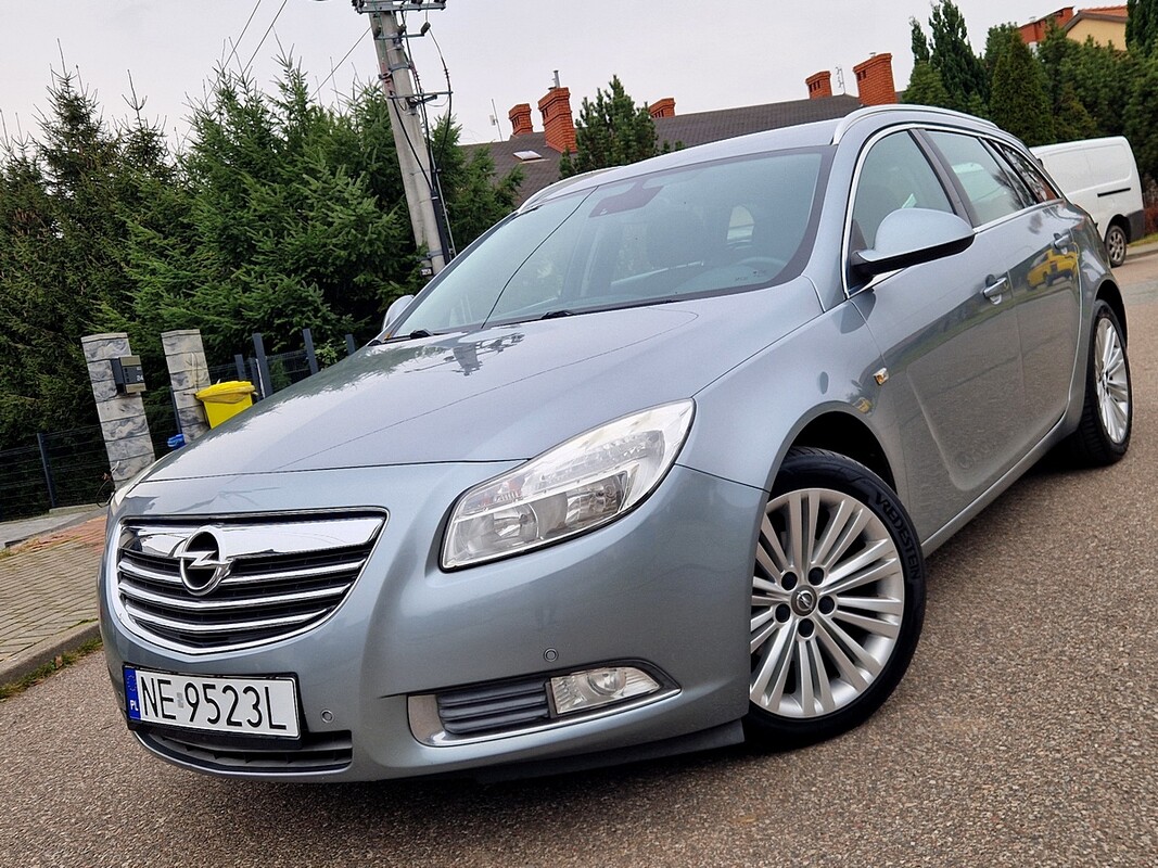 Elbląg Opel InsigniaRok produkcji 2012Silnik : Benzyna 140KM179tys. km Serwis !Zarejestrowany i opłacony!