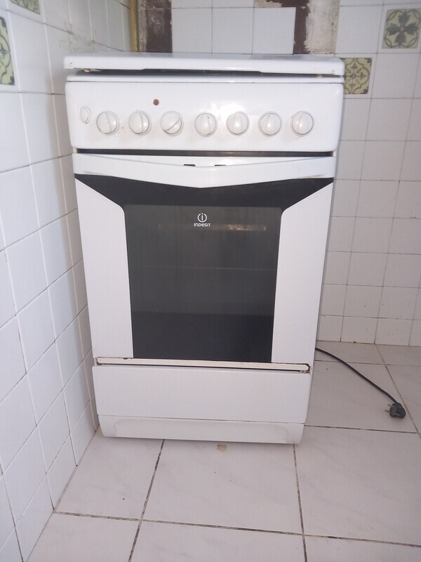 Elbląg Sprzedam używaną kuchenkę gazowo-elektryczną INDESIT