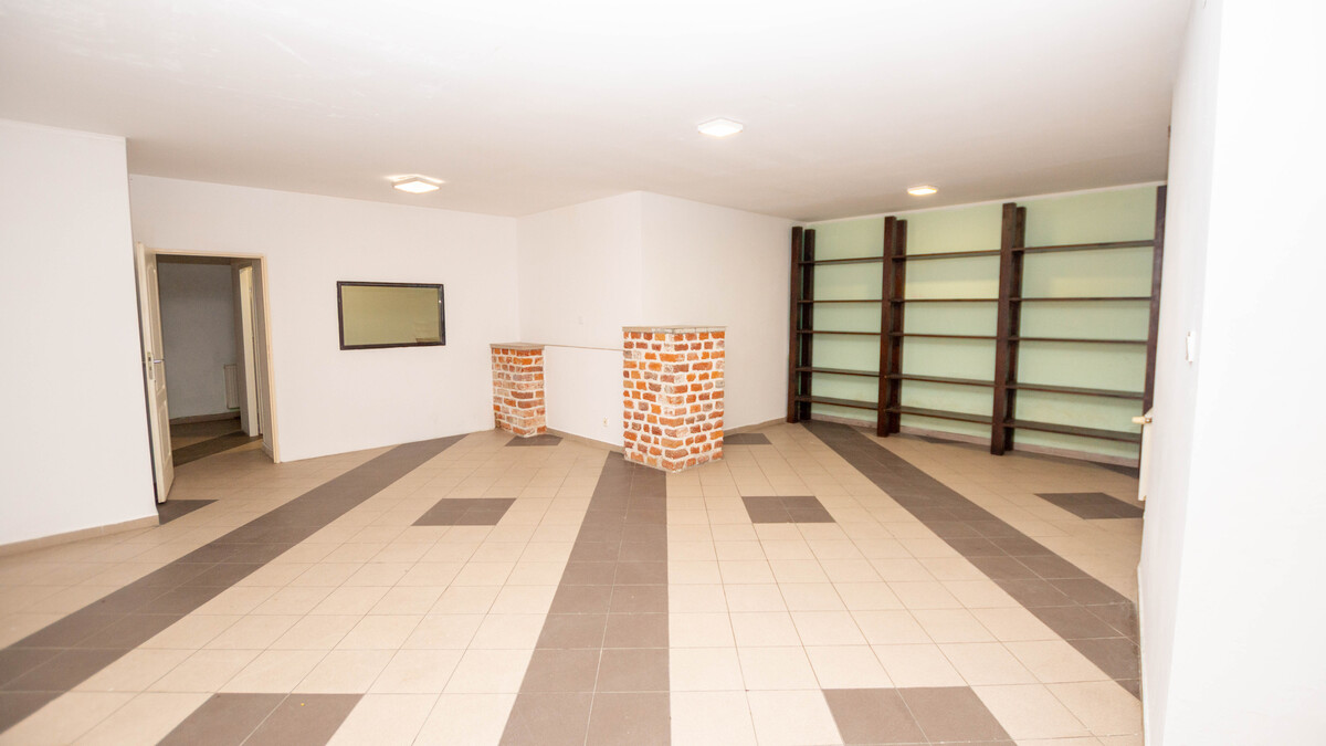 Elbląg * * * ABC NIERUCHOMOŚCI * * *NOWOŚĆ! DO WYNAJĘCIA LOKAL HANDLOWO-USŁUGOWY2 pomieszczenia o pow. 54 m2zaplecze