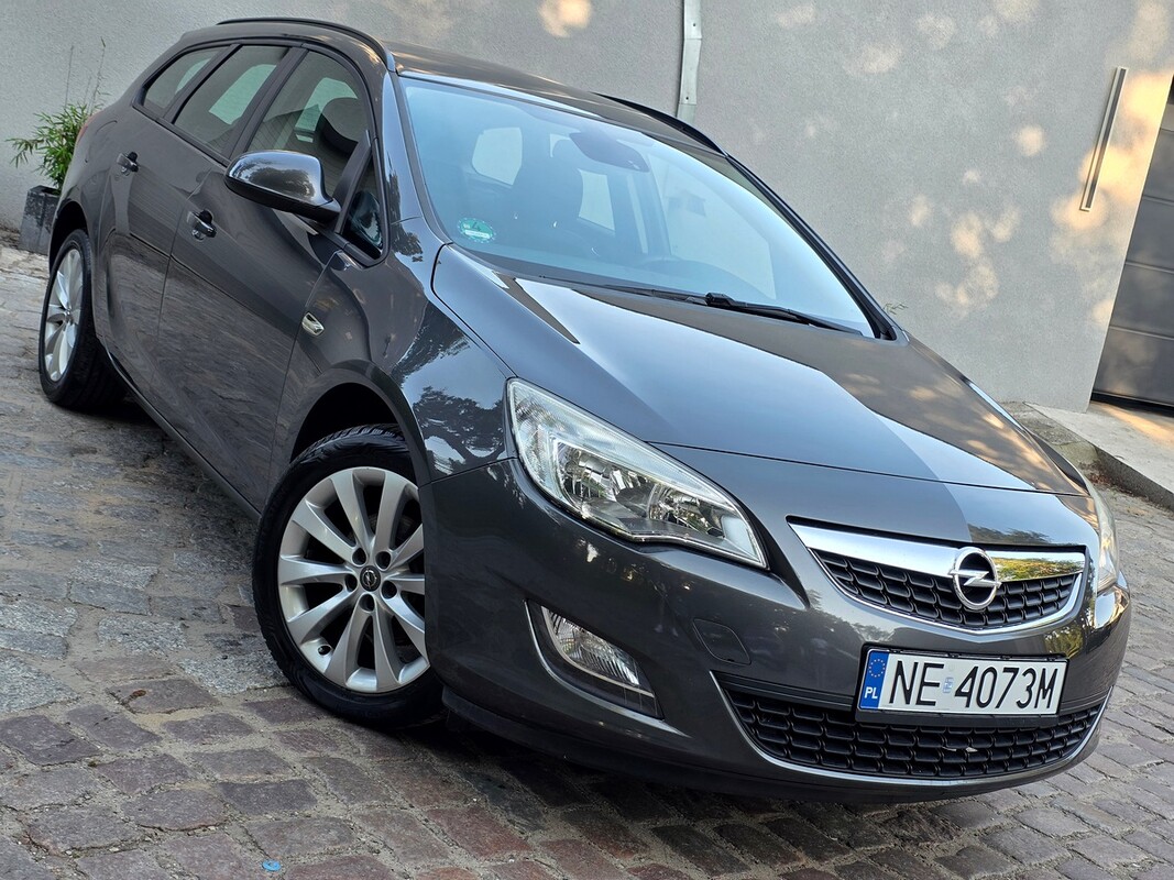 Elbląg Opel Astra Benz 120kmNavi czujniki parkowania skory alufelgiZAREJESTROWANYMod 2013