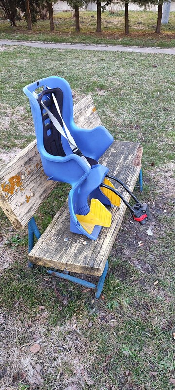 Elbląg Fotelik na rower stan dobry, brak pasków na nogi spełnia swoje funkcje możliwy odbiór w Elblągu