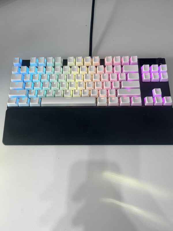 Elbląg Sprzedam klawiaturę steelseries apex pro TKL gen 1,stan bardzo dobry, brak oryginalnych keycapow, bez rys itd,