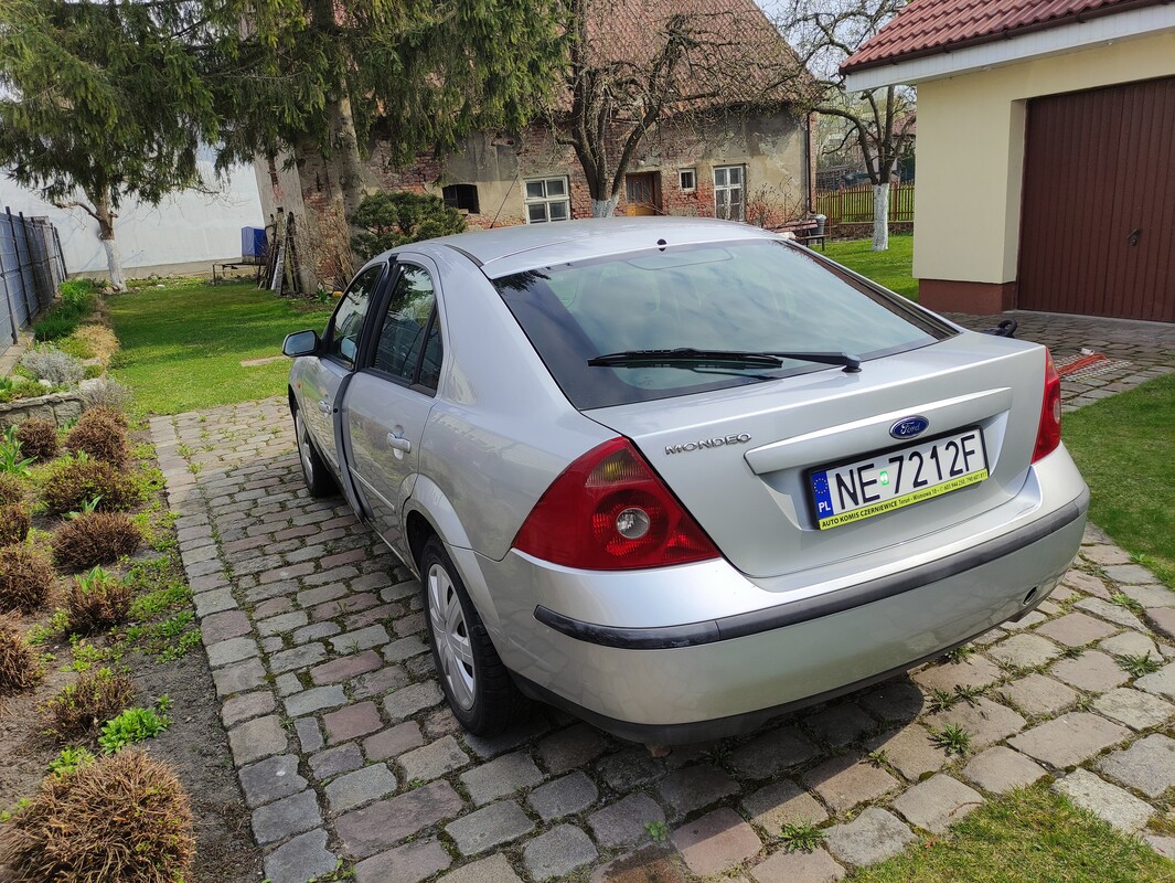 Elbląg Sprzedam Forda Mondeo MK3 z 2002 roku, silnik benzynowy. Samochód komfortowy, przestronny i dobrze sprawdza się